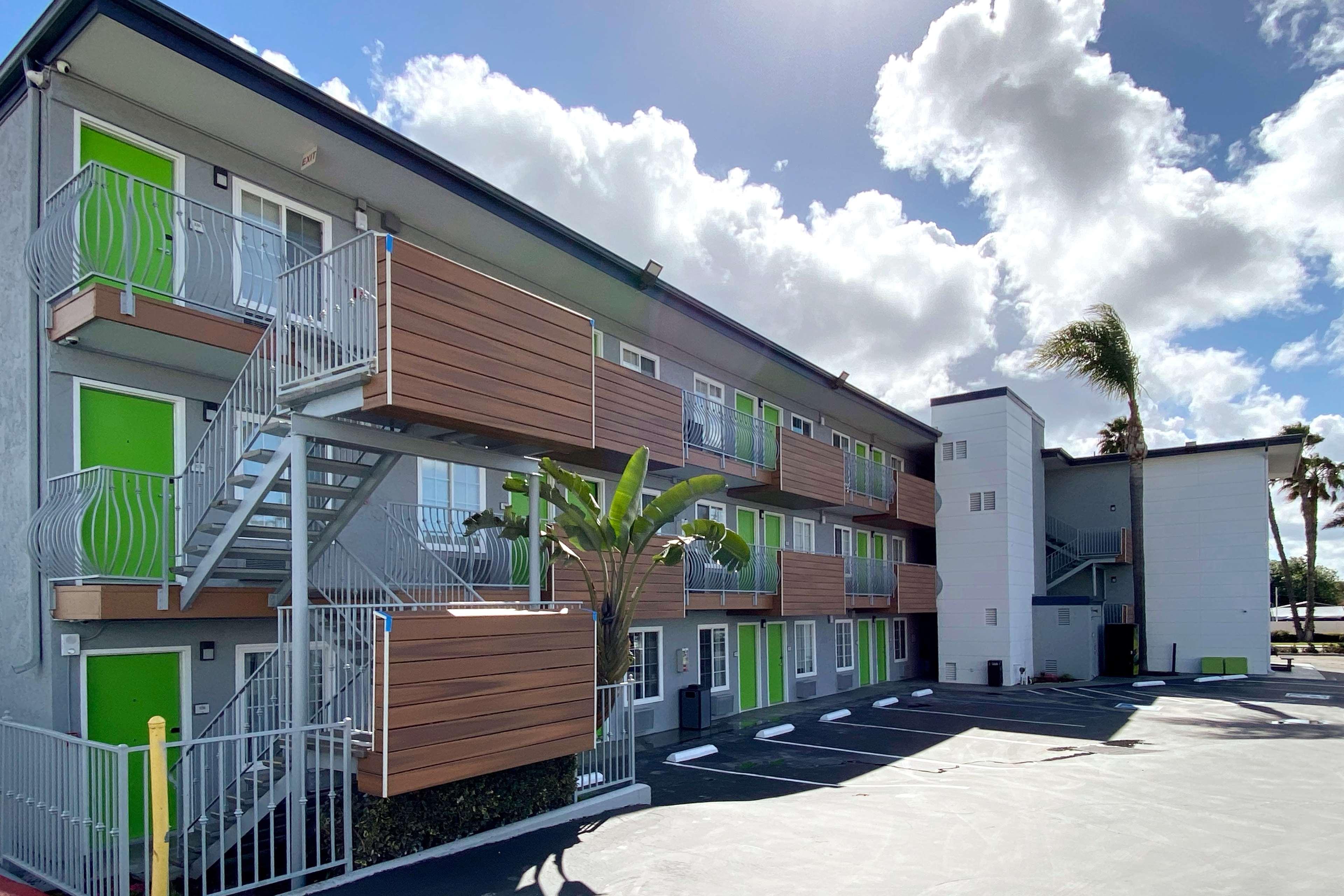 Surestay Hotel By Best Western San Diego Pacific Beach Экстерьер фото